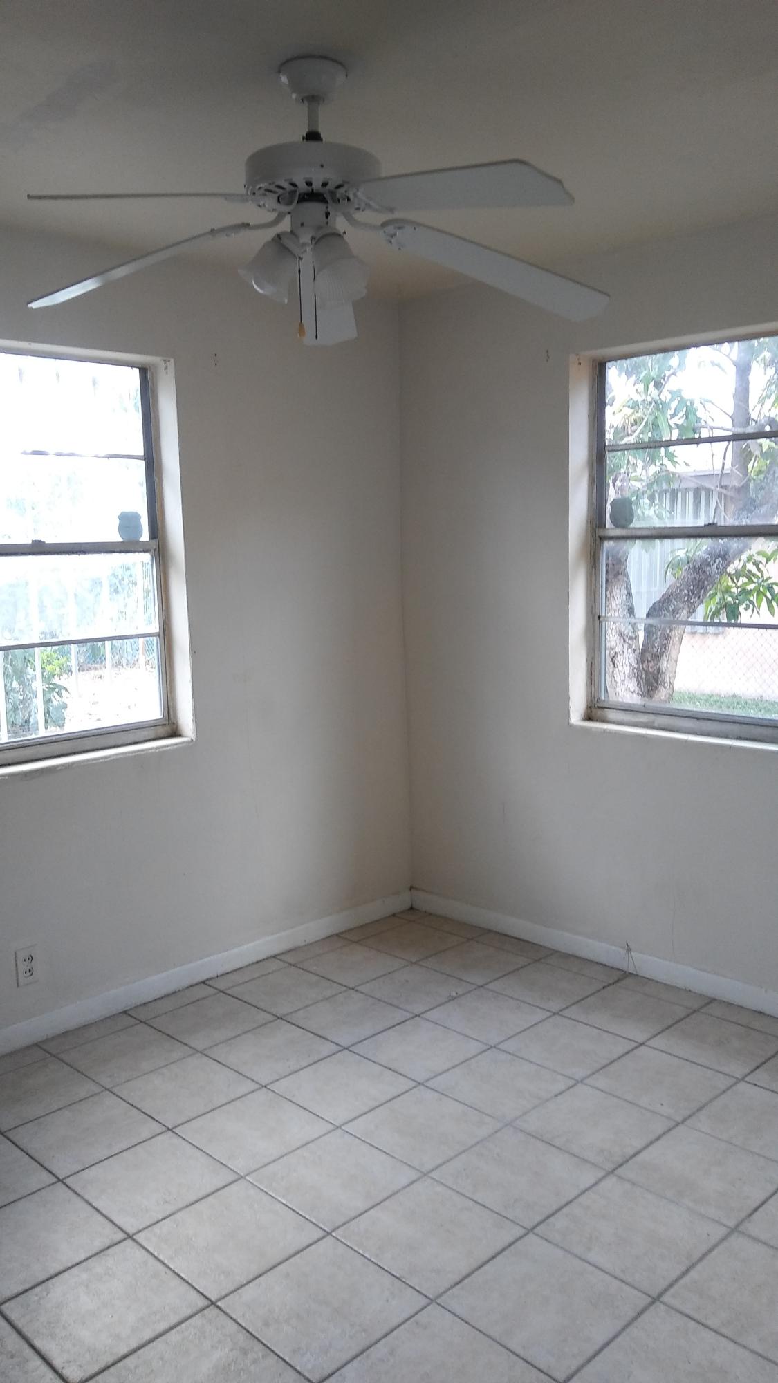 1541 West 9th Street Riviera Beach, FL 33404 - Photo 7 of 11 20180126_143415