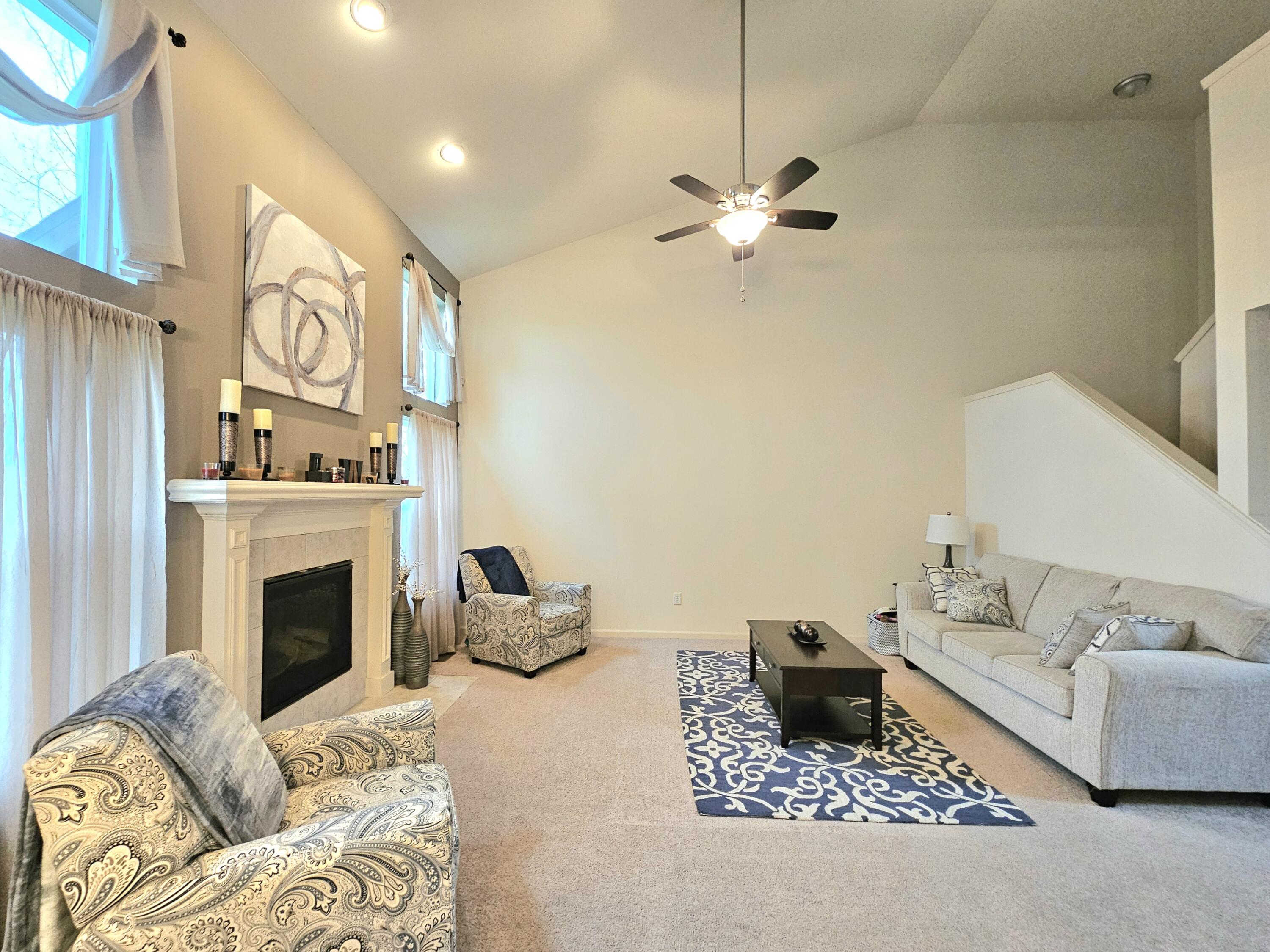 6147 Inverness Court Romulus, MI 48174 - Photo 6 of 36 Liv Room