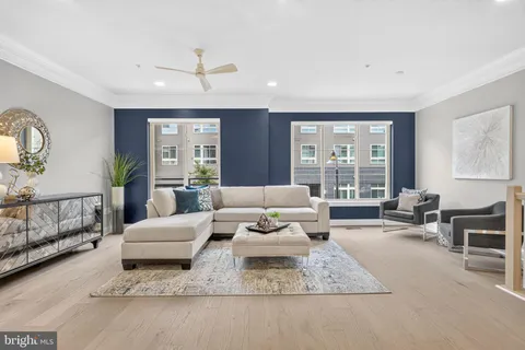 $899,900 | 2840 Red Star Lane, Alexandria, VA 22303