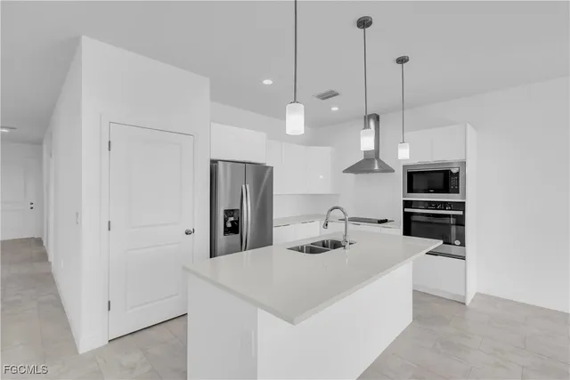 $319,500 | 8070 Marsh Circle, LaBelle, FL 33935