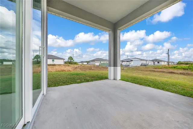 $319,500 | 8070 Marsh Circle, LaBelle, FL 33935