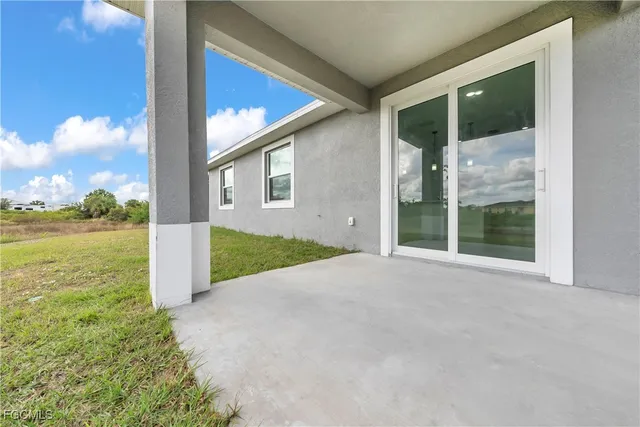 $319,500 | 8070 Marsh Circle, LaBelle, FL 33935