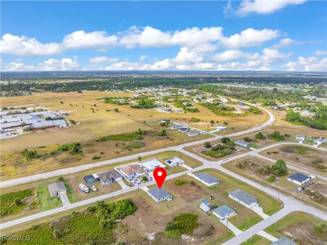 $319,500 | 8070 Marsh Circle, LaBelle, FL 33935