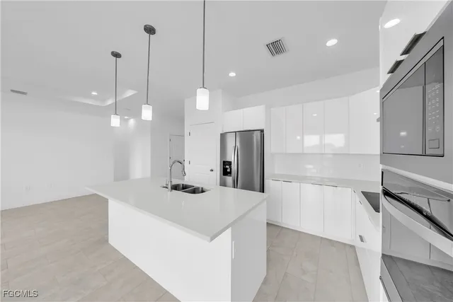 $319,500 | 8070 Marsh Circle, LaBelle, FL 33935