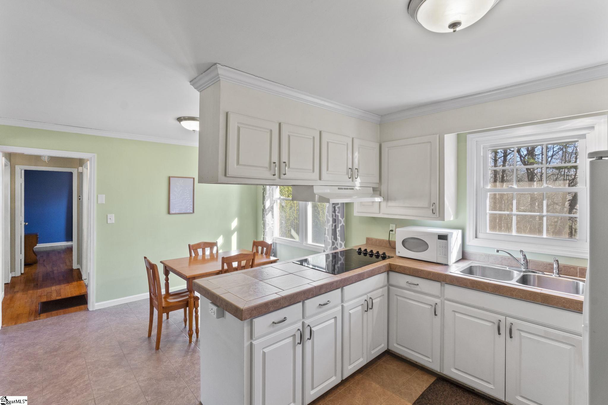 24 Racine Court Greenville, SC 29617 - Photo 12 of 31 Gallery Image 12