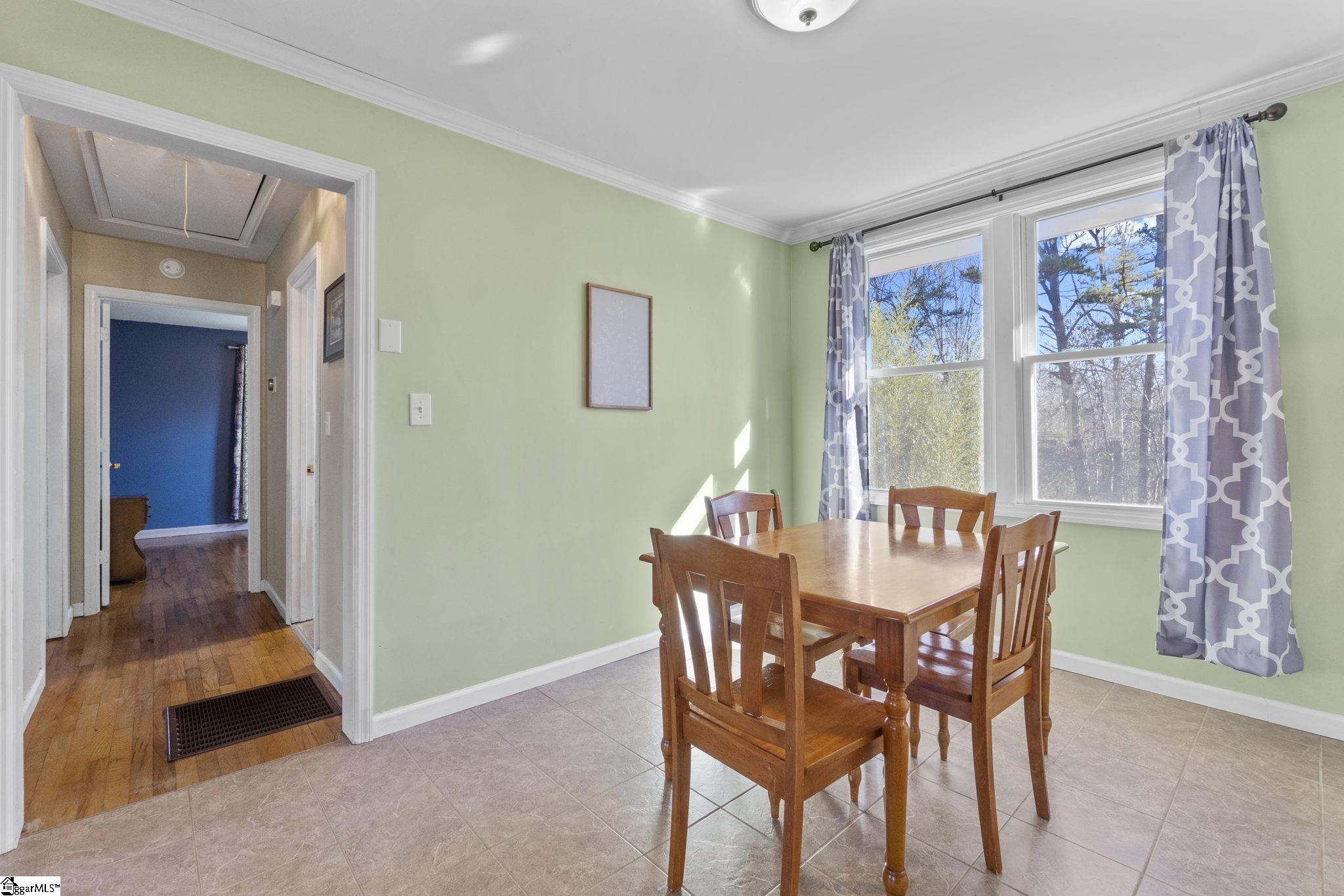 24 Racine Court Greenville, SC 29617 - Photo 8 of 31 Gallery Image 8