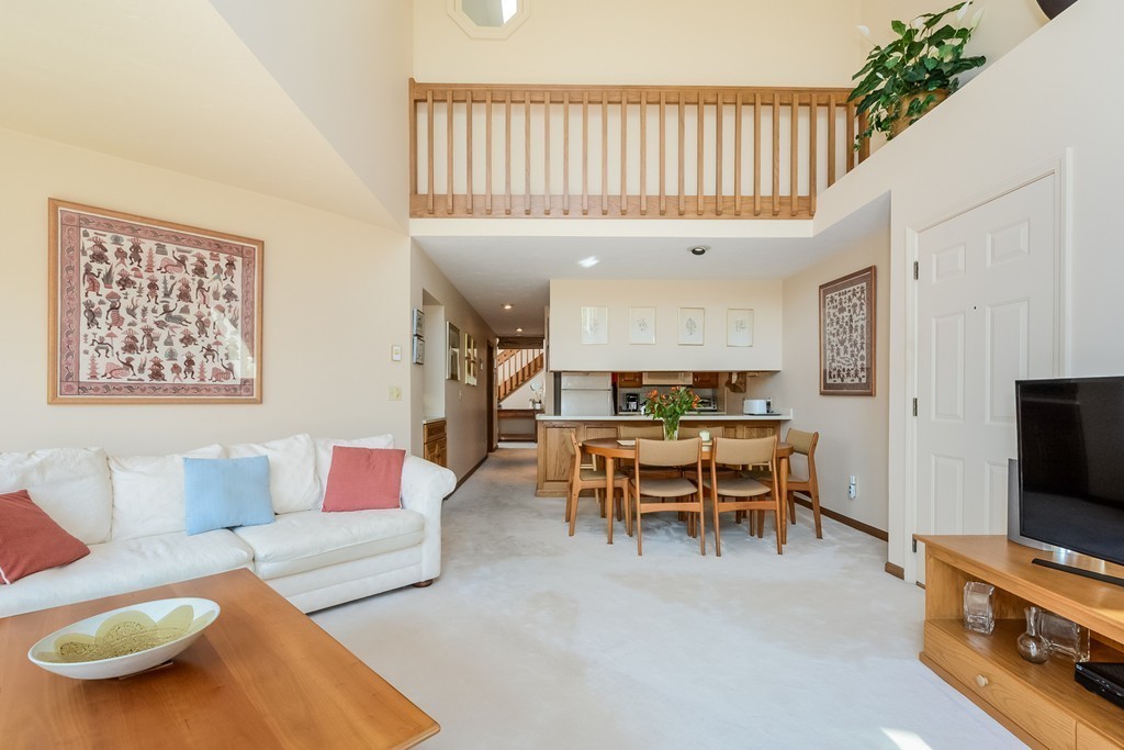 44 Pointe Rok Drive, Unit 44 Worcester, MA 01604 - Photo 5 of 30 Gallery Image 5