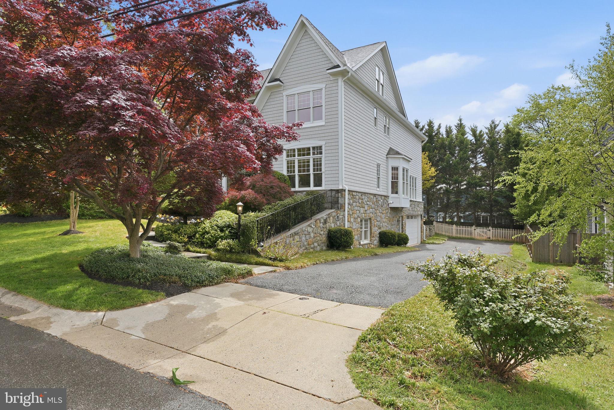 5836 Conway Road Bethesda, MD 20817 - Photo 4 of 55 Integral 2 car garage