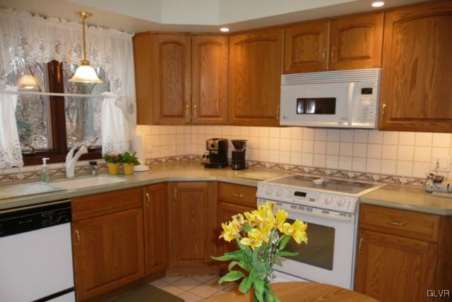 1760 Clearview Road Coplay, PA 18037 - Photo 7 of 21 Gallery Image 7