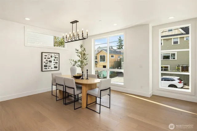 $1,320,000 | 4421 2nd Avenue Northeast, Seattle, WA 98105