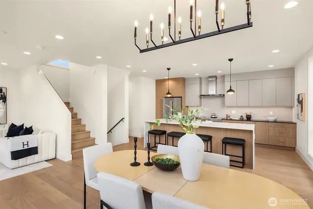 $1,320,000 | 4421 2nd Avenue Northeast, Seattle, WA 98105