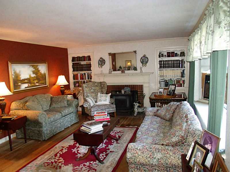 9 Cottage Street Warren, RI 02885 - Photo 8 of 19 Living Room.