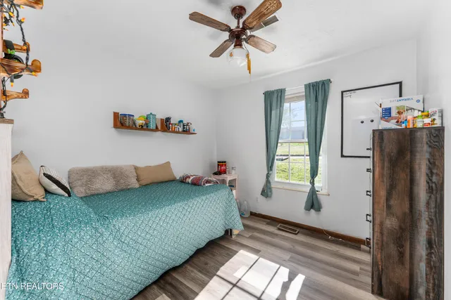 $400,000 | 218 Christin Drive, Clinton, TN 37716