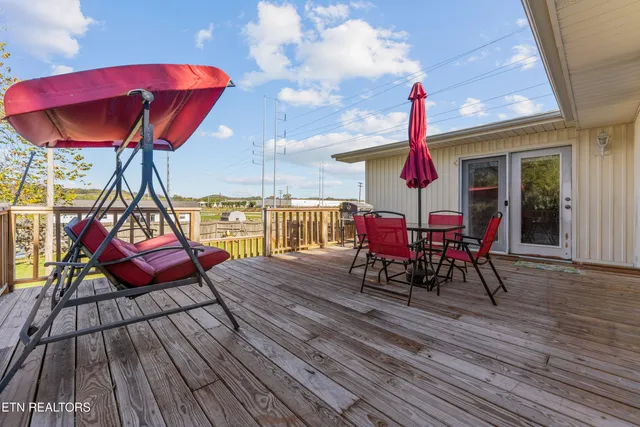 $400,000 | 218 Christin Drive, Clinton, TN 37716