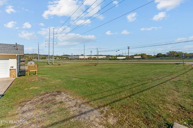 $400,000 | 218 Christin Drive, Clinton, TN 37716