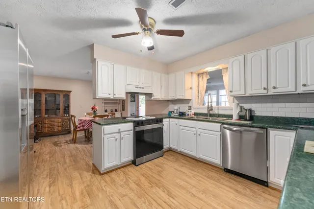 $400,000 | 218 Christin Drive, Clinton, TN 37716