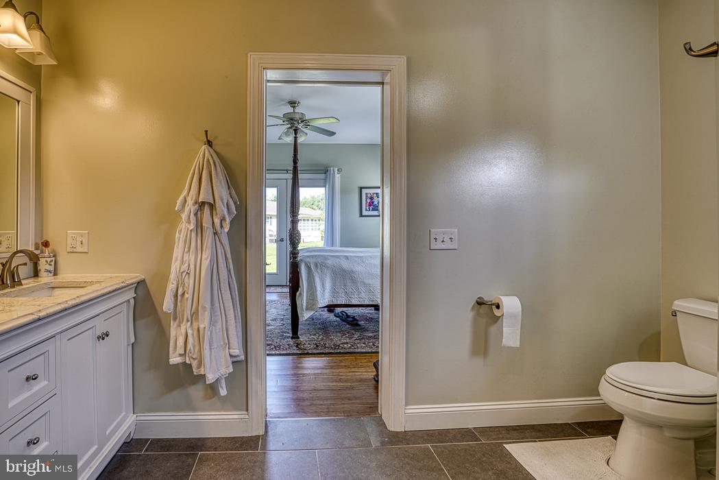 5405 Anchor Road Tilghman, MD 21671 - Photo 28 of 59 First Floor Master Bath