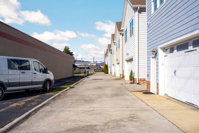 $595,000 | 102 West 19th Street, Chattanooga, TN 37408