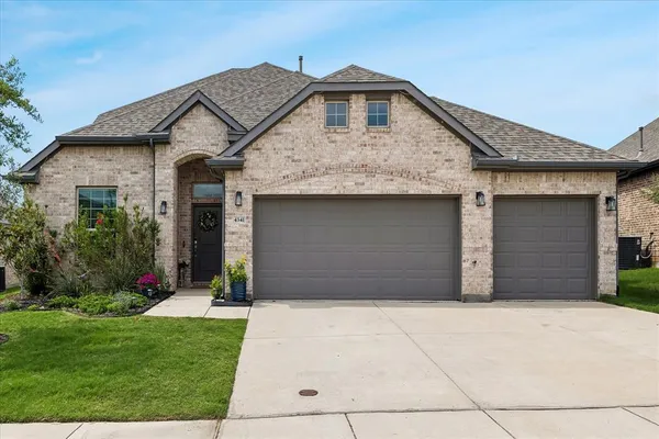 $644,000 | 4341 Swallow Drive, Fort Worth, TX 76262