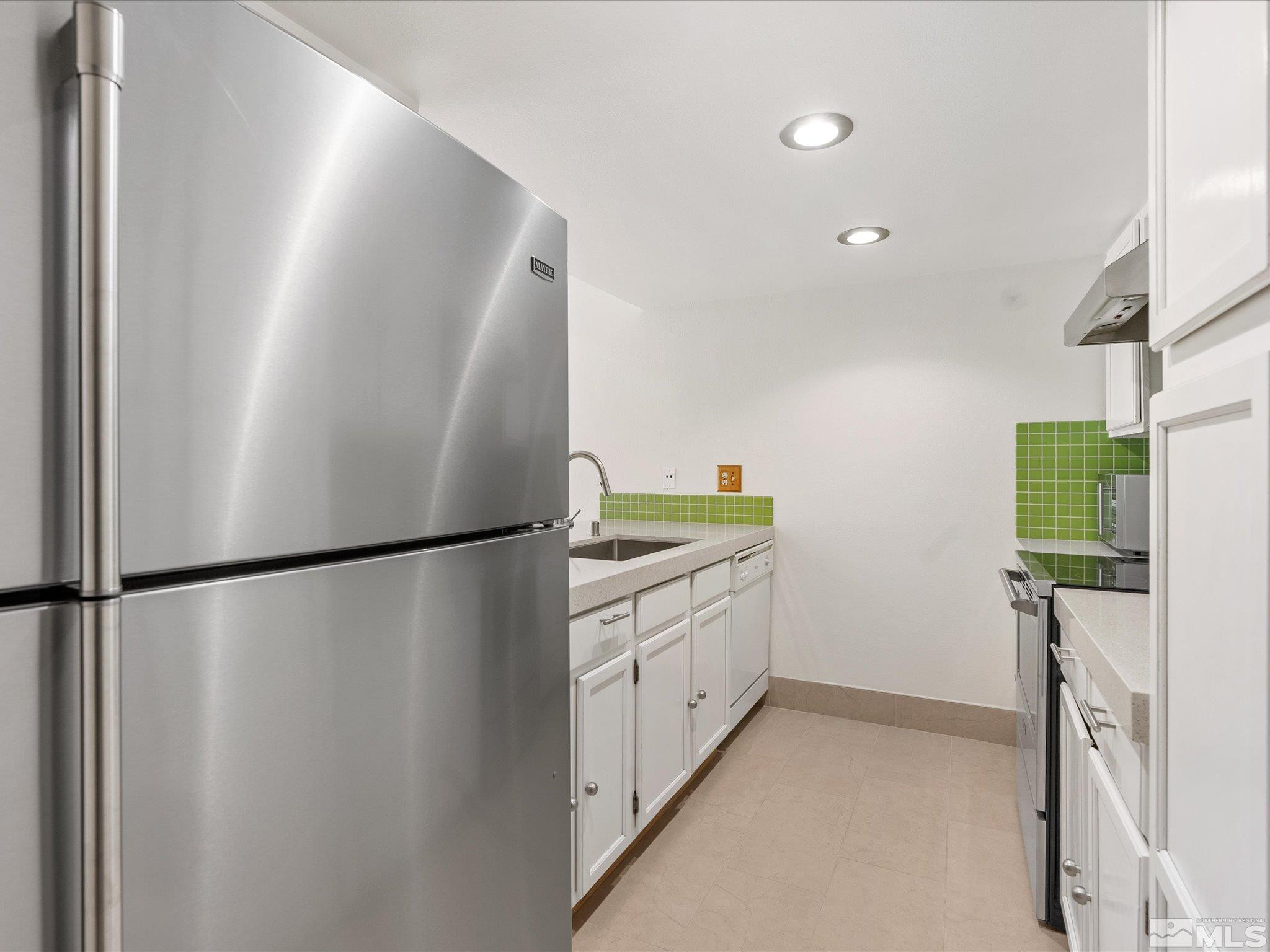 8780 Dixon Lane Reno, NV 89511 - Photo 5 of 24 Photo 5