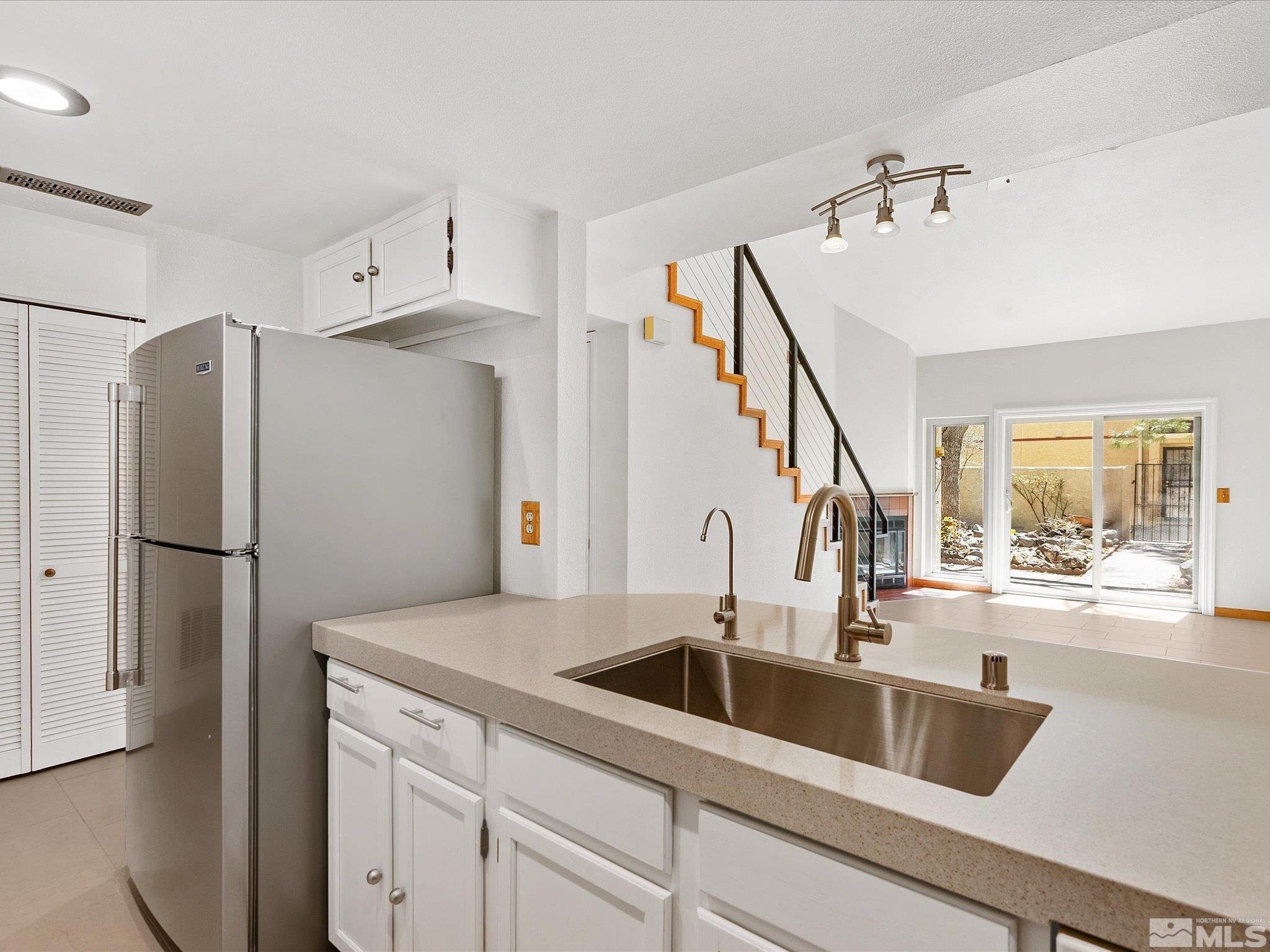 8780 Dixon Lane Reno, NV 89511 - Photo 7 of 24 Photo 7