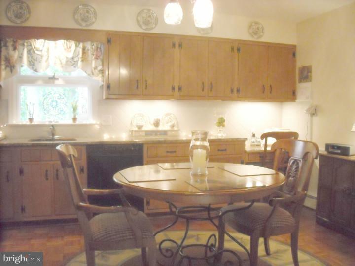 706 Halstead Road Wilmington, DE 19803 - Photo 12 of 25 Kitchen