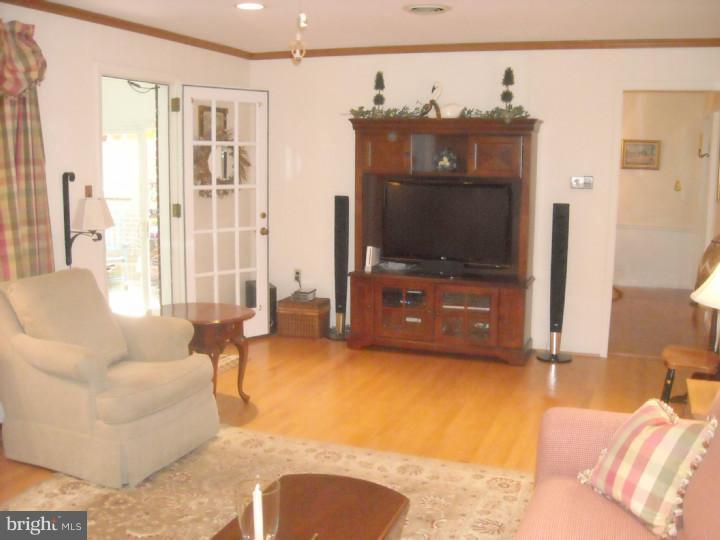706 Halstead Road Wilmington, DE 19803 - Photo 14 of 25 Family Room