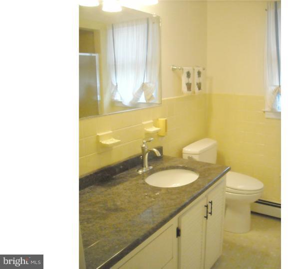 706 Halstead Road Wilmington, DE 19803 - Photo 18 of 25 Master Bathroom