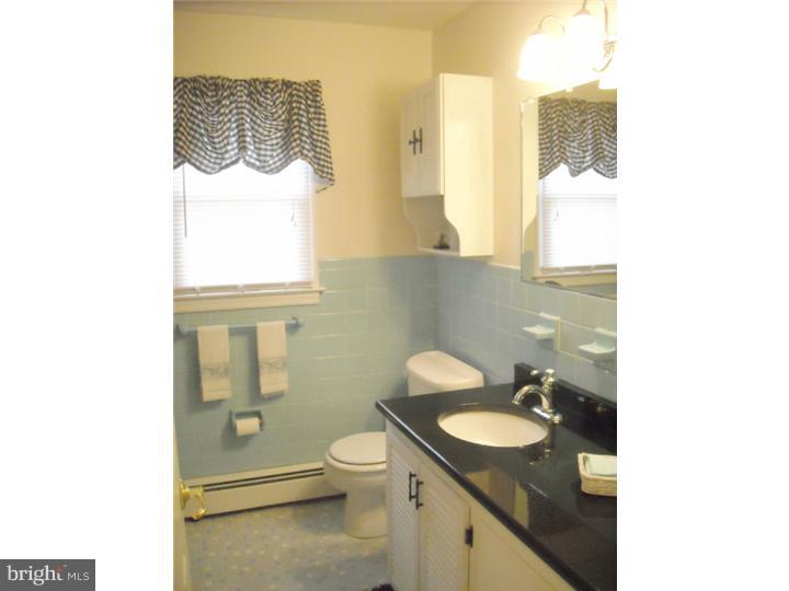 706 Halstead Road Wilmington, DE 19803 - Photo 19 of 25 Bathroom