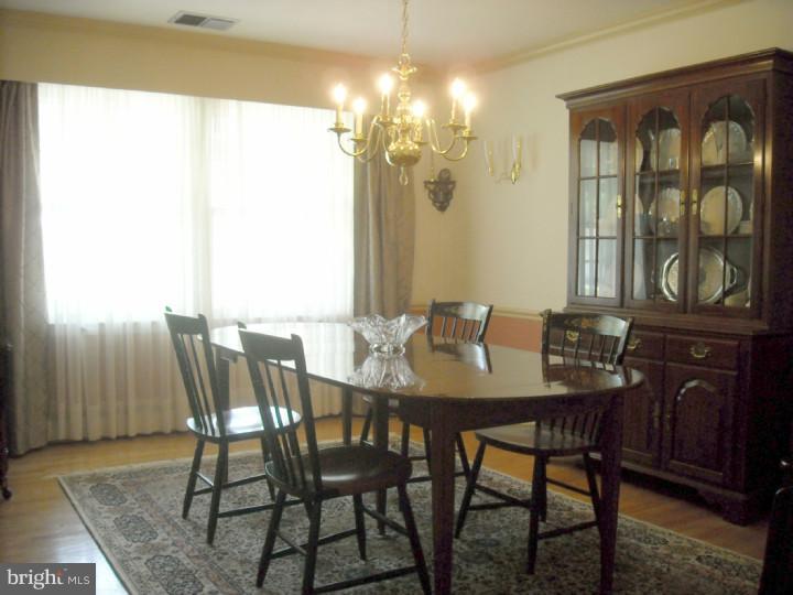 706 Halstead Road Wilmington, DE 19803 - Photo 10 of 25 Dining Room