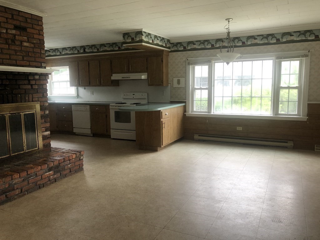 705 Main Street Hanson, MA 02341 - Photo 17 of 29 Gallery Image 17