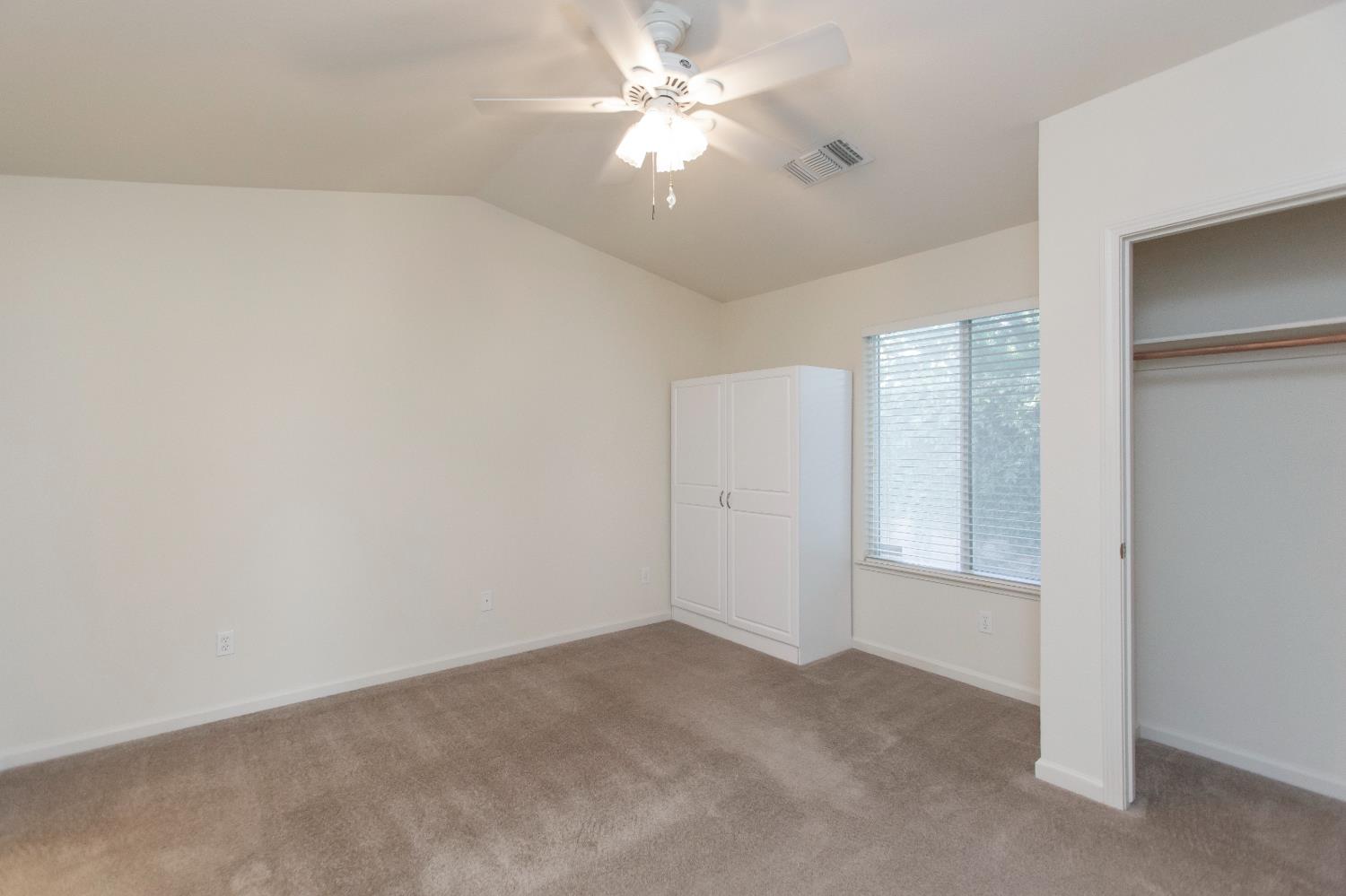 202 Meandering Way Turlock, CA 95382 - Photo 13 of 29