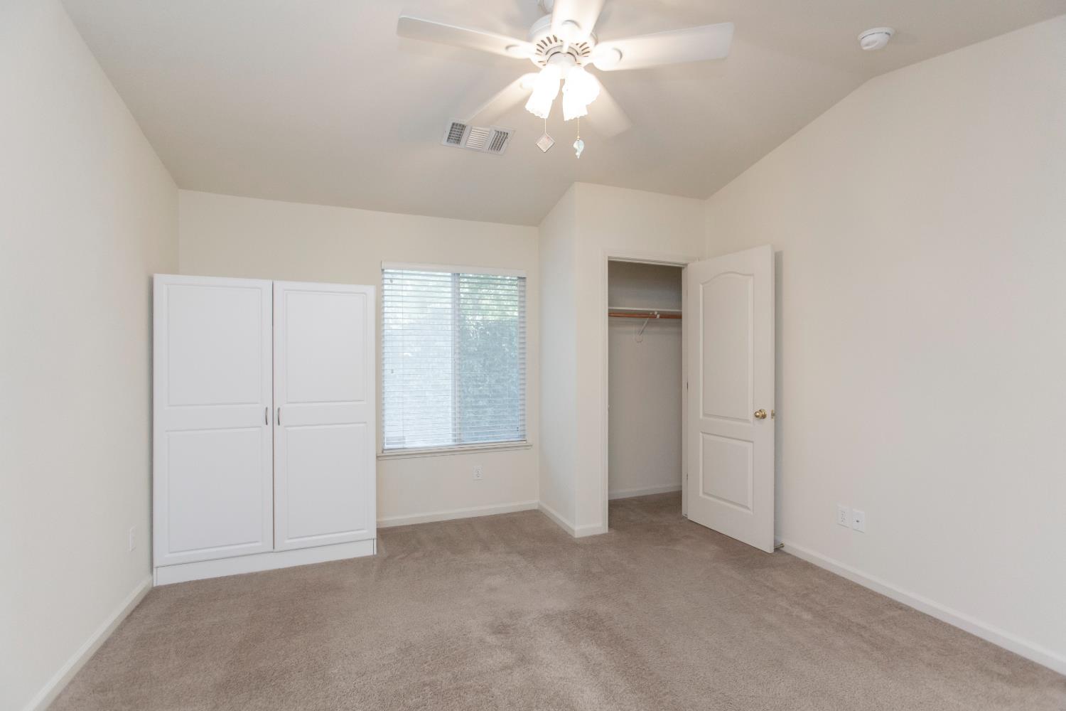 202 Meandering Way Turlock, CA 95382 - Photo 14 of 29