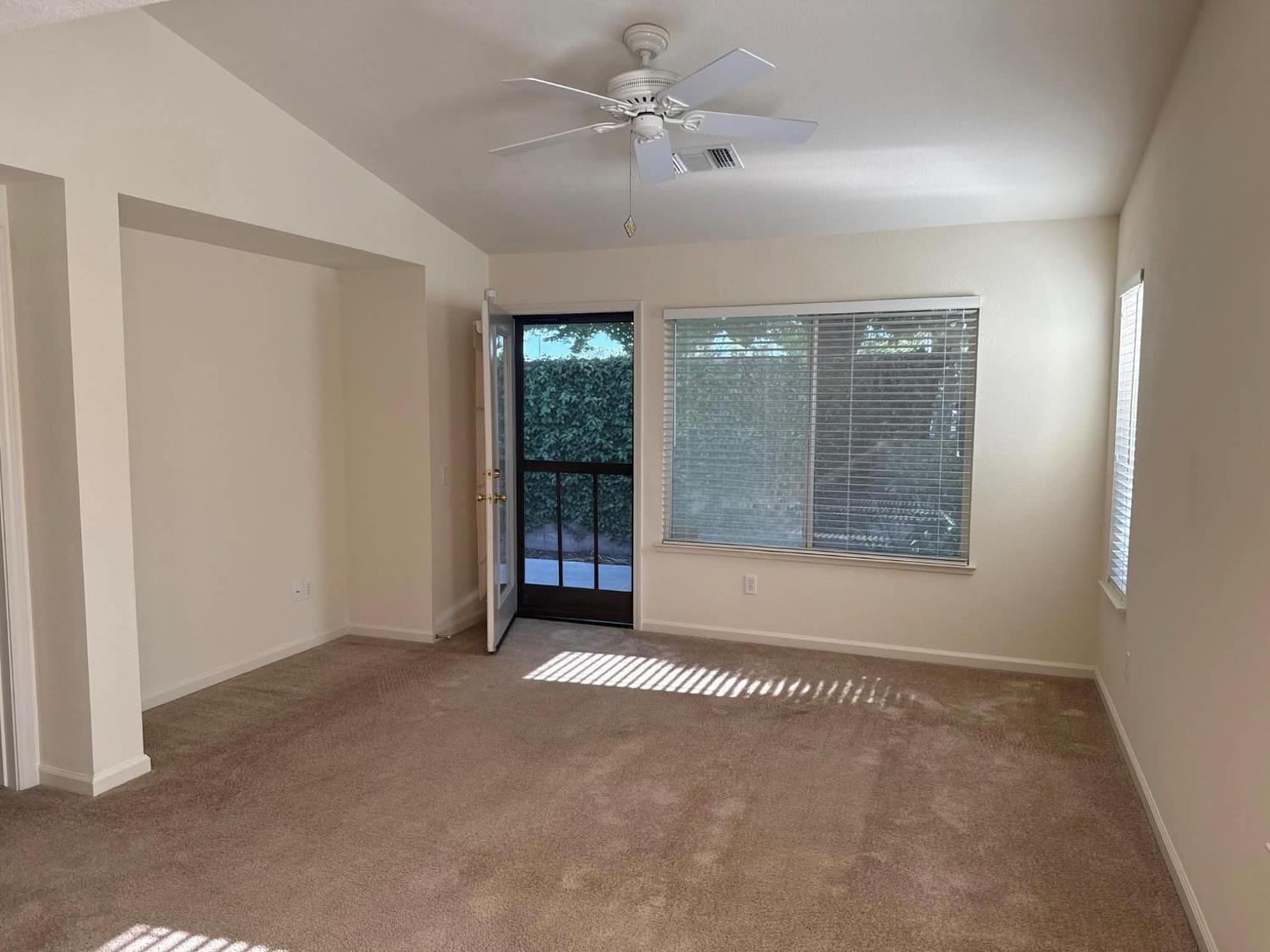 202 Meandering Way Turlock, CA 95382 - Photo 10 of 29