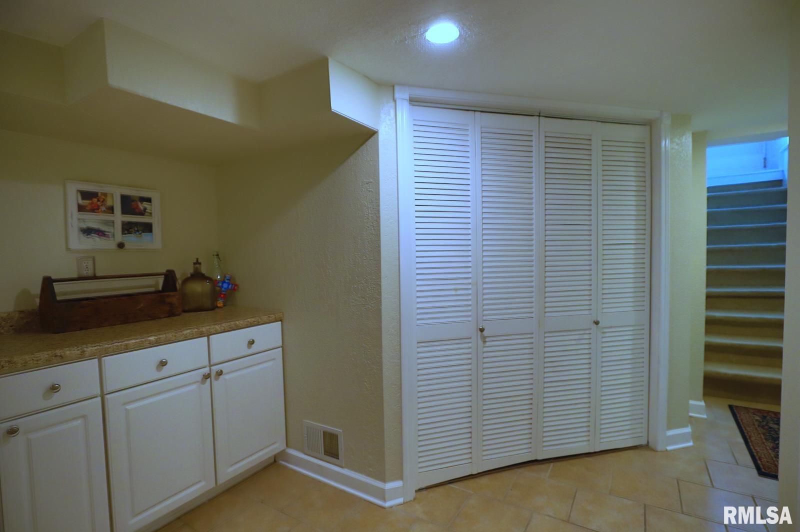 373 East High Point Road Peoria, IL 61614 - Photo 33 of 46 Gallery Image 33