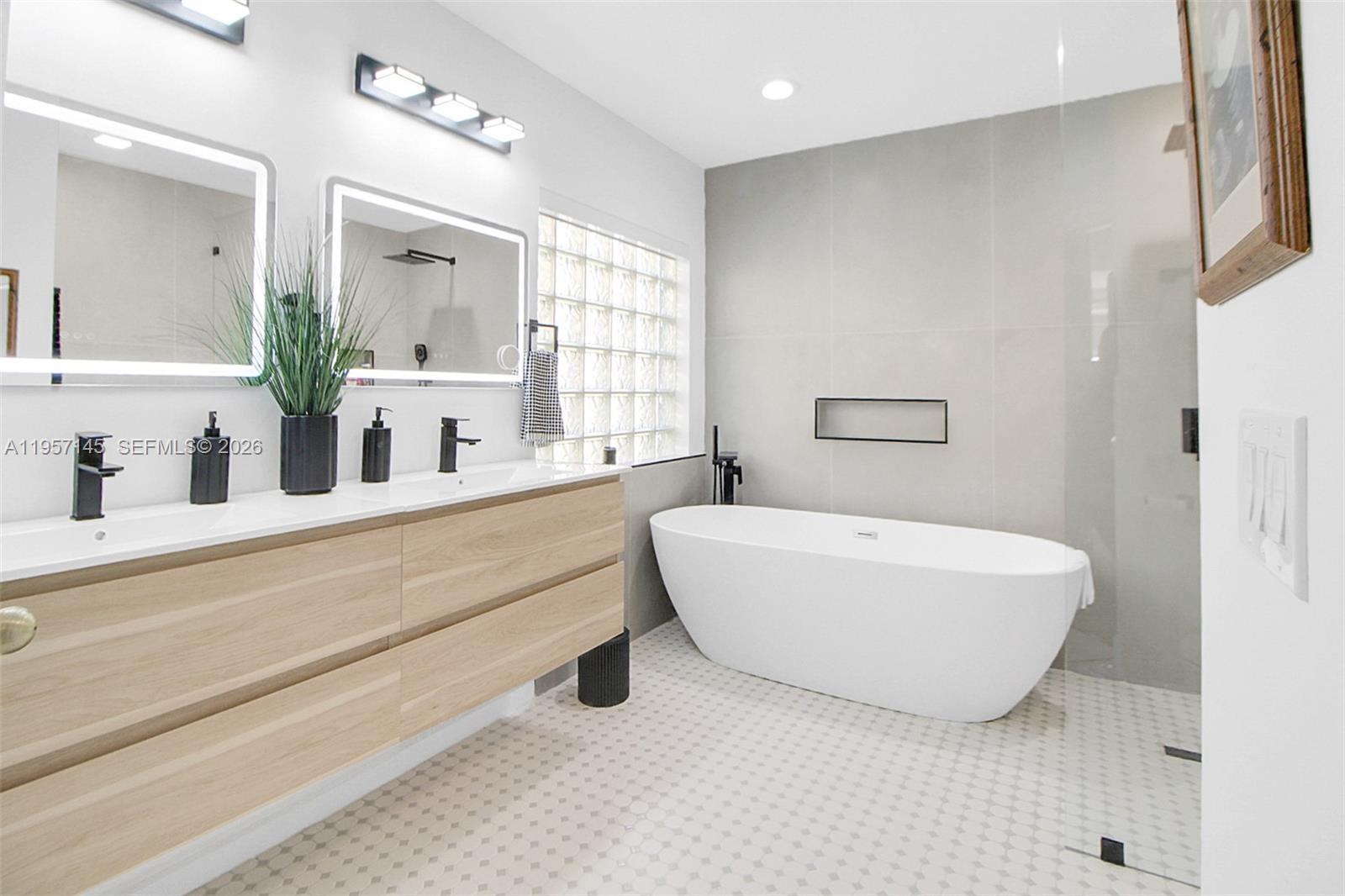 12146 Southwest 133rd Terrace Miami, FL 33186 - Photo 8 of 33