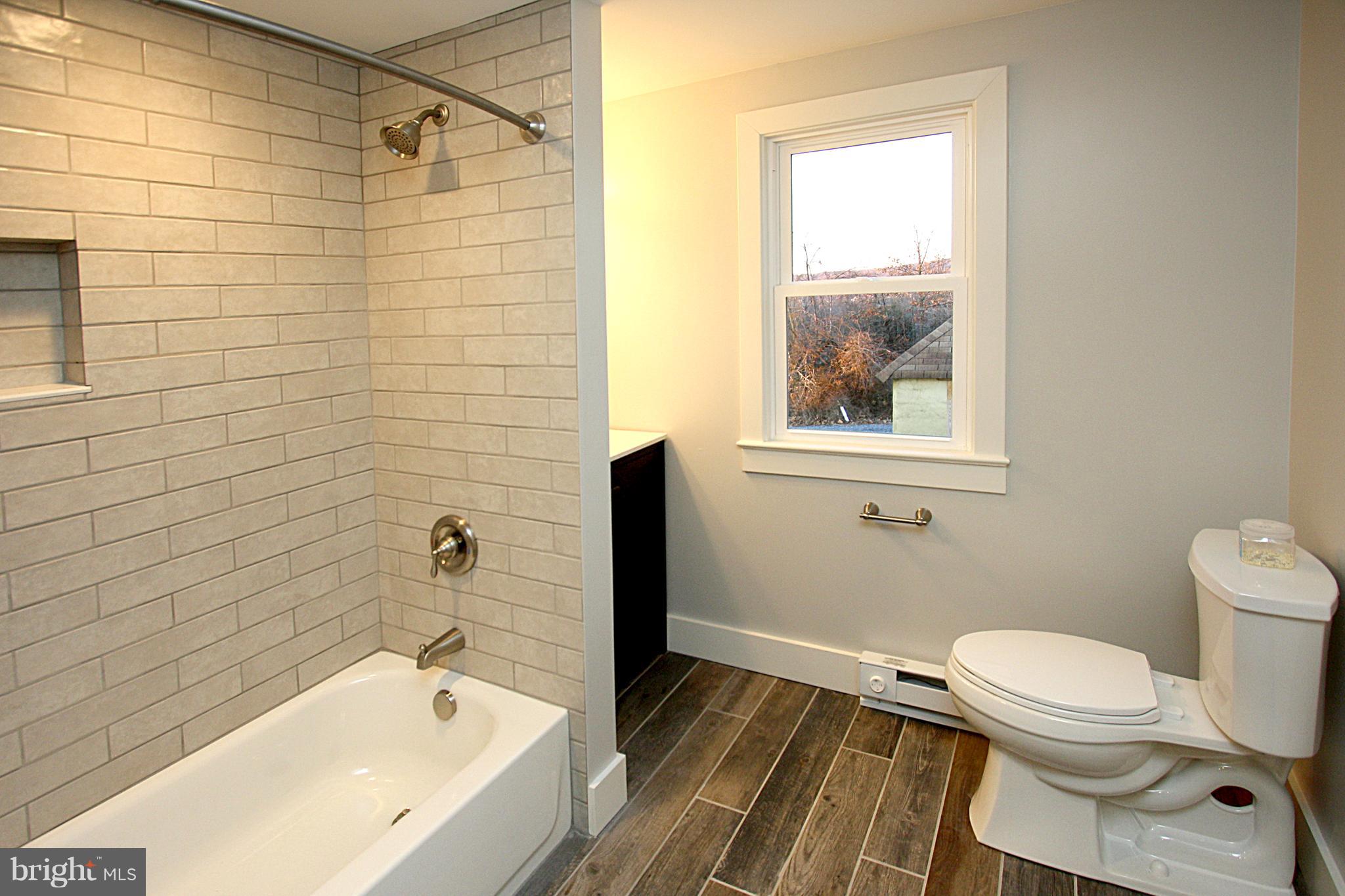 14448 Edgemont Road Smithsburg, MD 21783 - Photo 19 of 49 Main Level Full Bath (8x8)