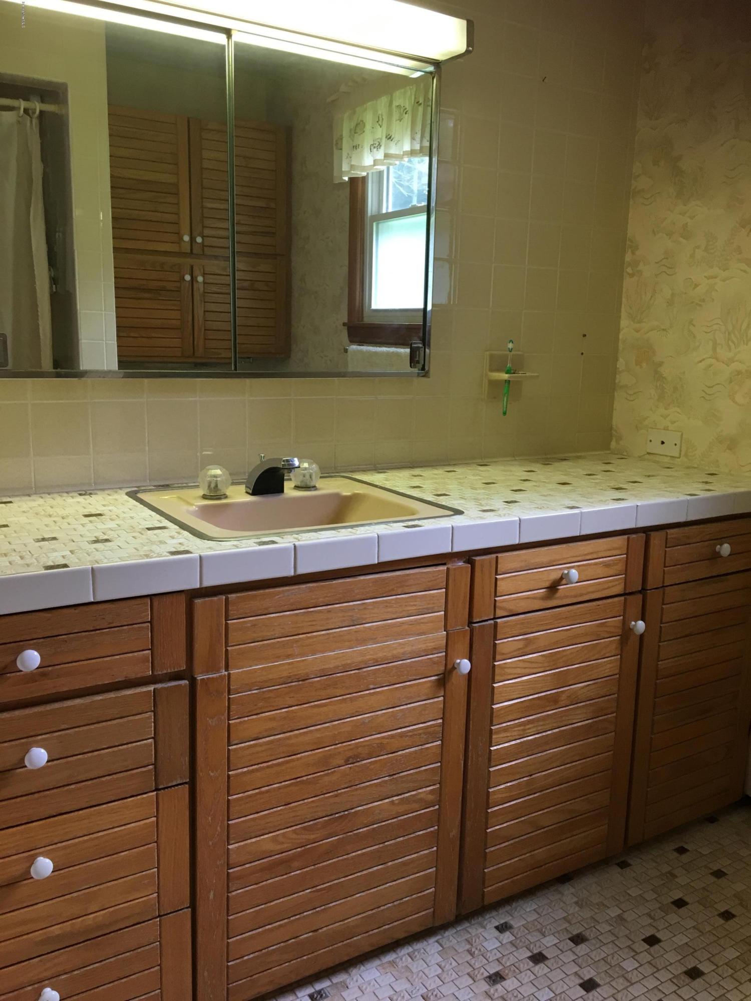 355 South State Road Cheshire, MA 01225 - Photo 23 of 31 bathroom