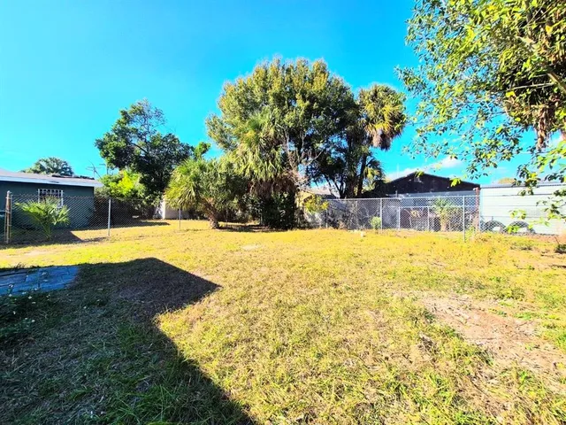 a house view with a outdoor space