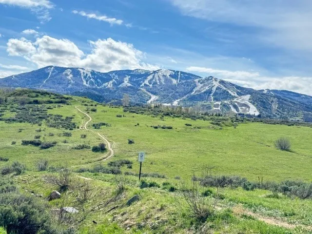 $1,550,000 | 1090 Longview Circle, Unit LOT 2, Steamboat Springs, CO 80487