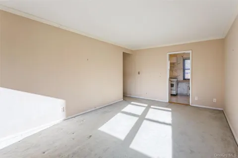 $385,000 | 107 15th Street, Unit E1, Garden City, NY 11530