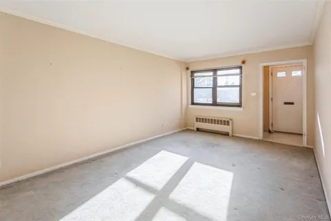 $385,000 | 107 15th Street, Unit E1, Garden City, NY 11530