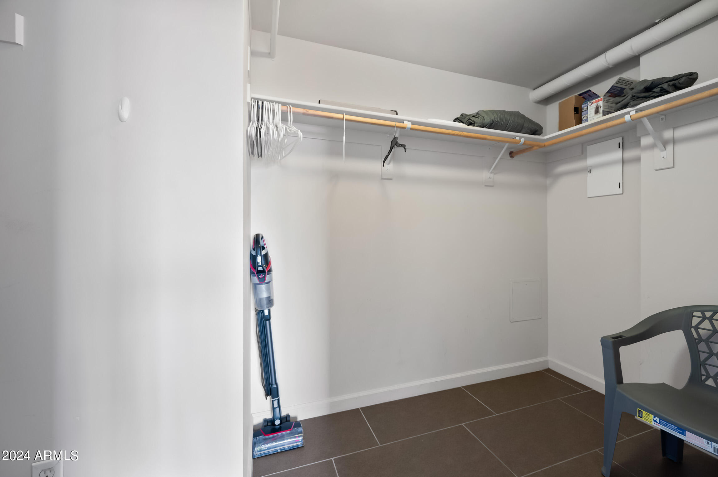 535 West Thomas Road, Unit 212 Phoenix, AZ 85013 - Photo 18 of 18 a view of an empty room