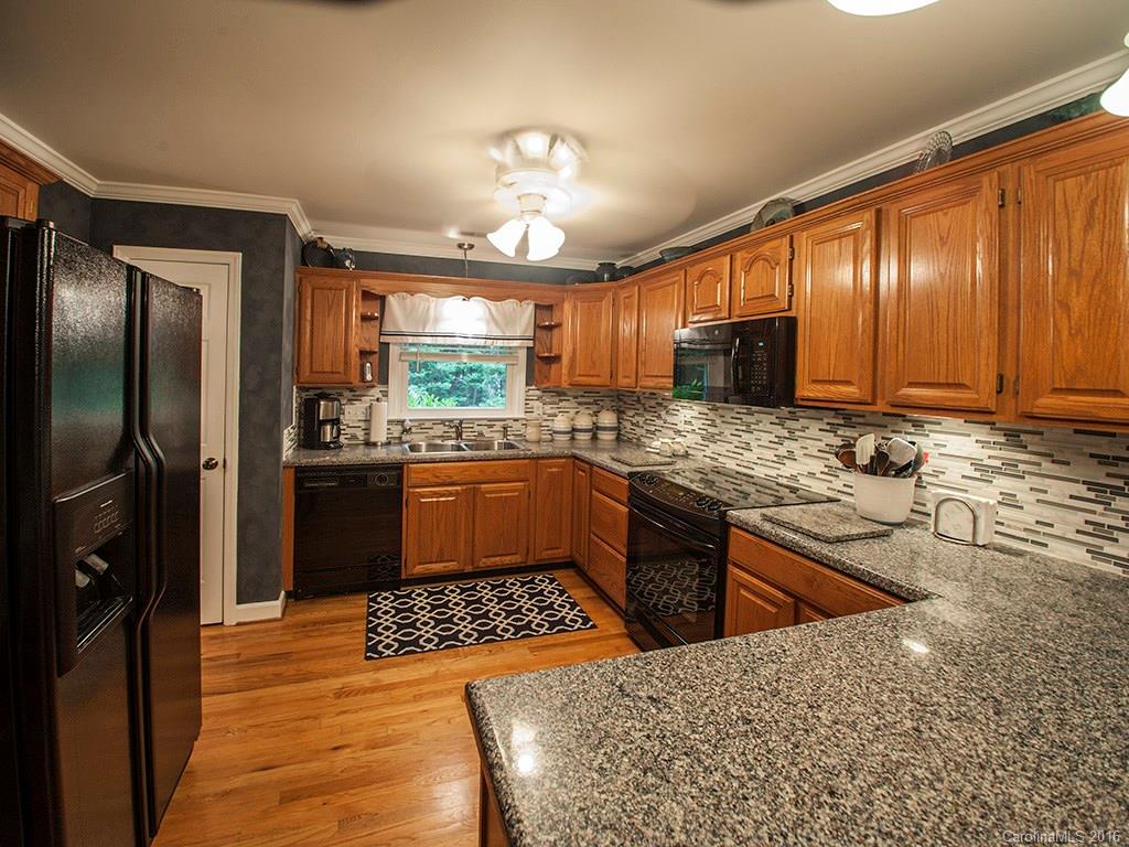 311 Dorsett Downs Fort Mill, SC 29708 - Photo 10 of 24 Gallery Image 10