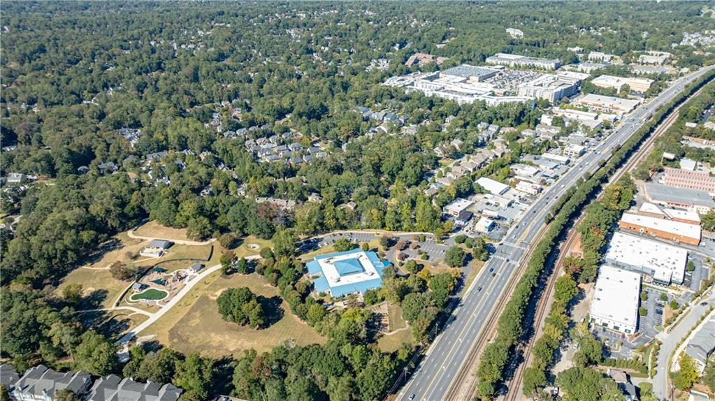 3660 Peachtree Road Northeast, Unit H2 Atlanta, GA 30319 - Photo 41 of 55 an aerial view of a residential houses with yard