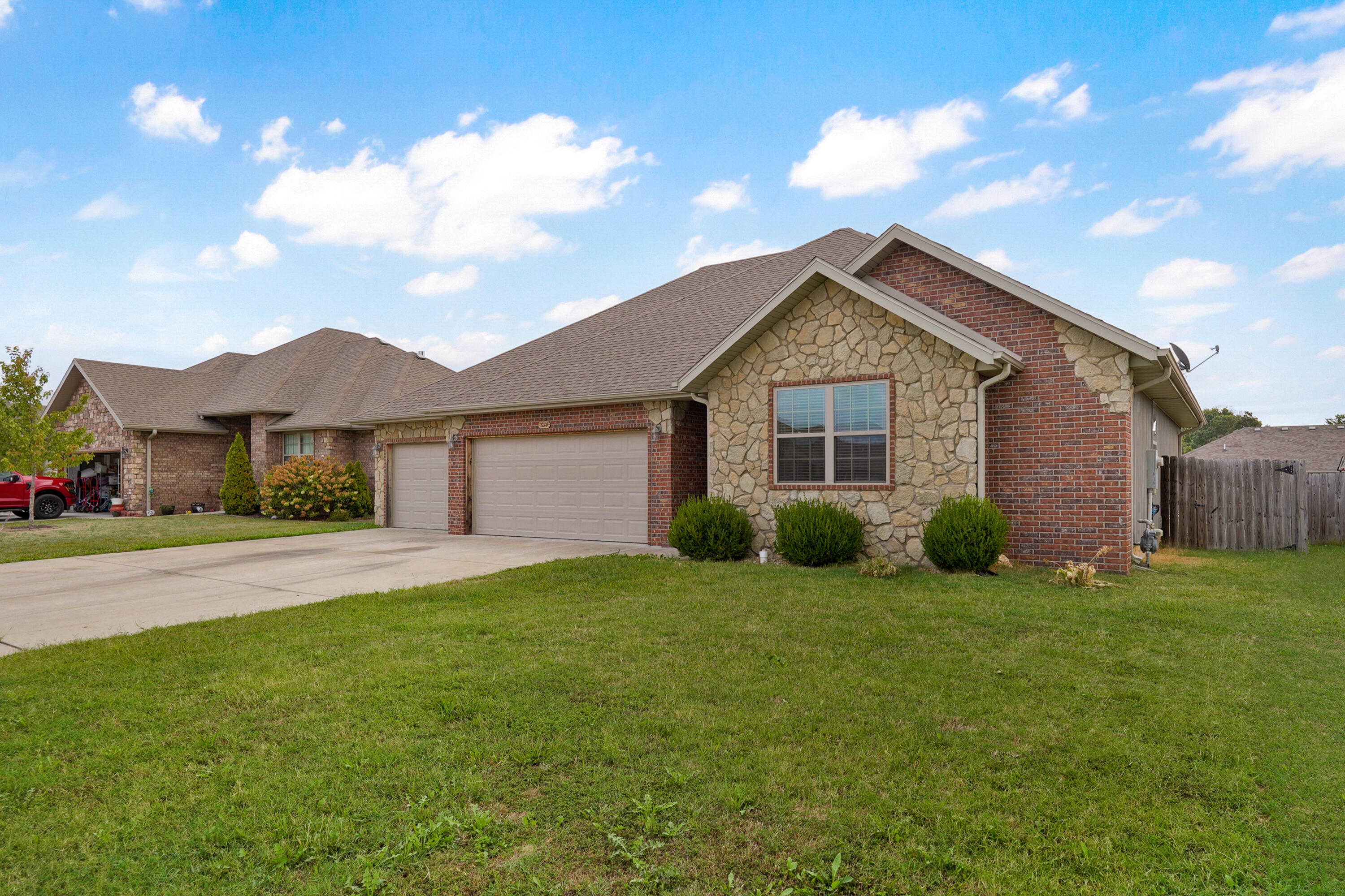 674 North Rockingham Avenue Nixa, MO 65714 - Photo 3 of 30 674 N Rockingham Ave-5