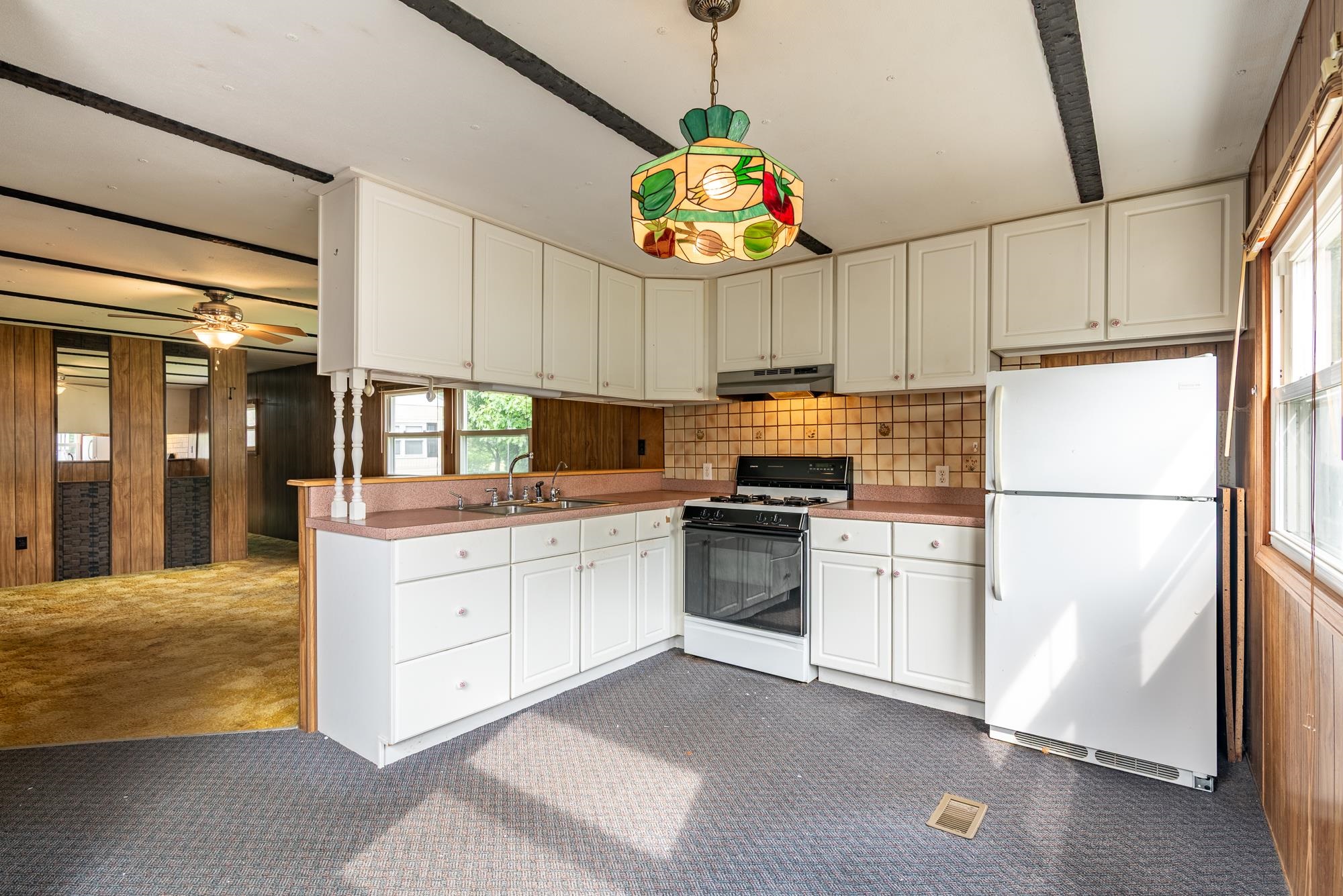 8 South Dewberry Rochester, NH 03867 - Photo 2 of 32 Gallery Image 2