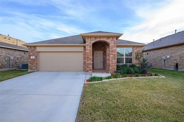 $2,100 | 225 Red Fox Lane, Denton, TX 76210