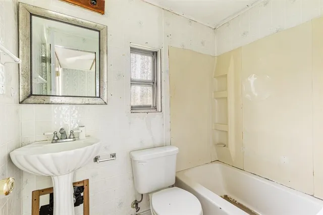 $75,000 | 190 Creek Drive, Whitney, TX 76692