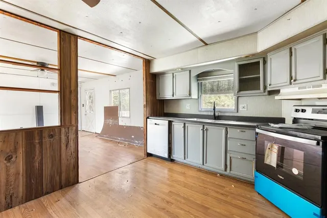 $75,000 | 190 Creek Drive, Whitney, TX 76692